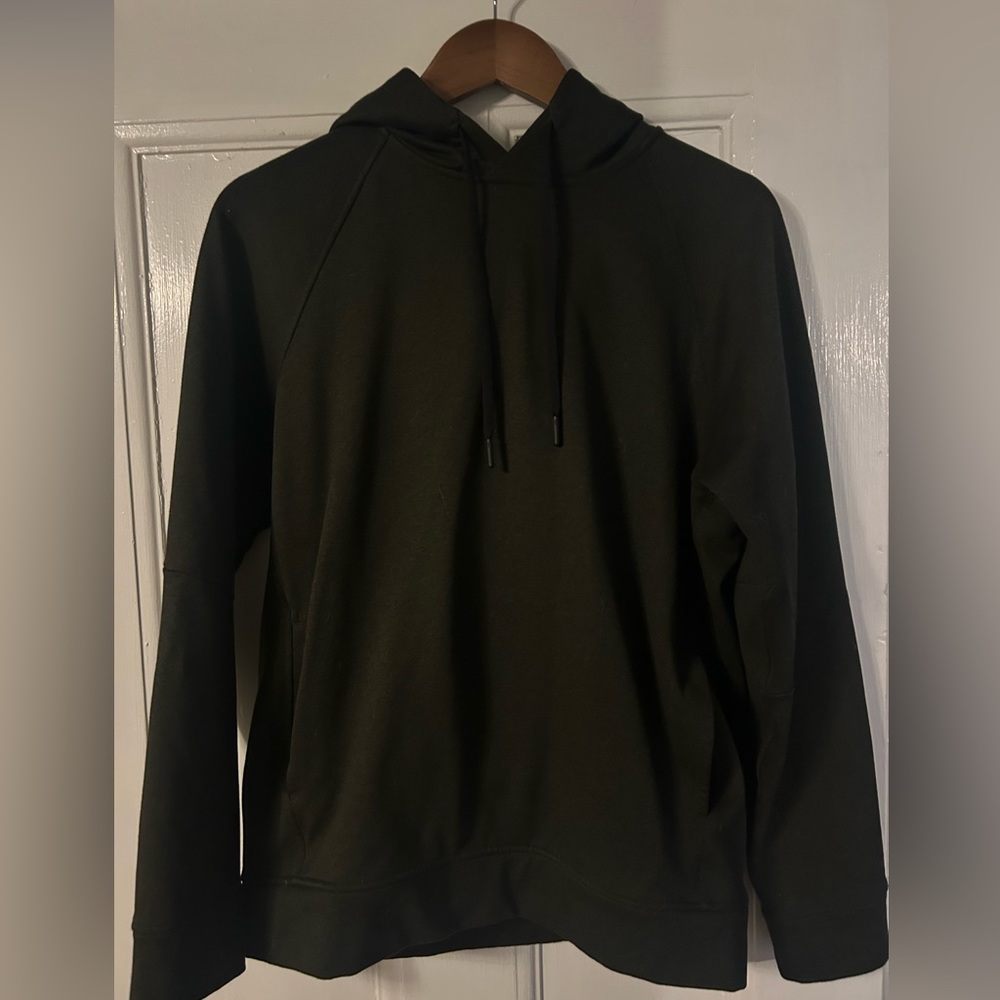 Lululemon Men’s Sweatshirt